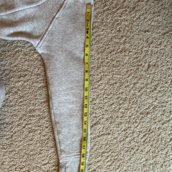 Lululemon Scuba Full-Zip Cropped Hoodie light grey sz 4 - Picture 10 of 10